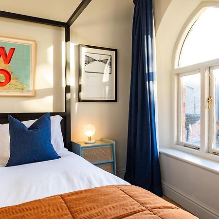Stylish Seaside Home With King Beds And Parking Scarborough Ngoại thất bức ảnh