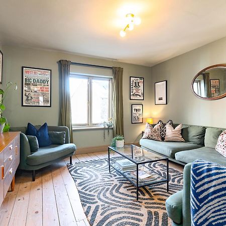 Stylish Seaside Home With King Beds And Parking Scarborough Ngoại thất bức ảnh
