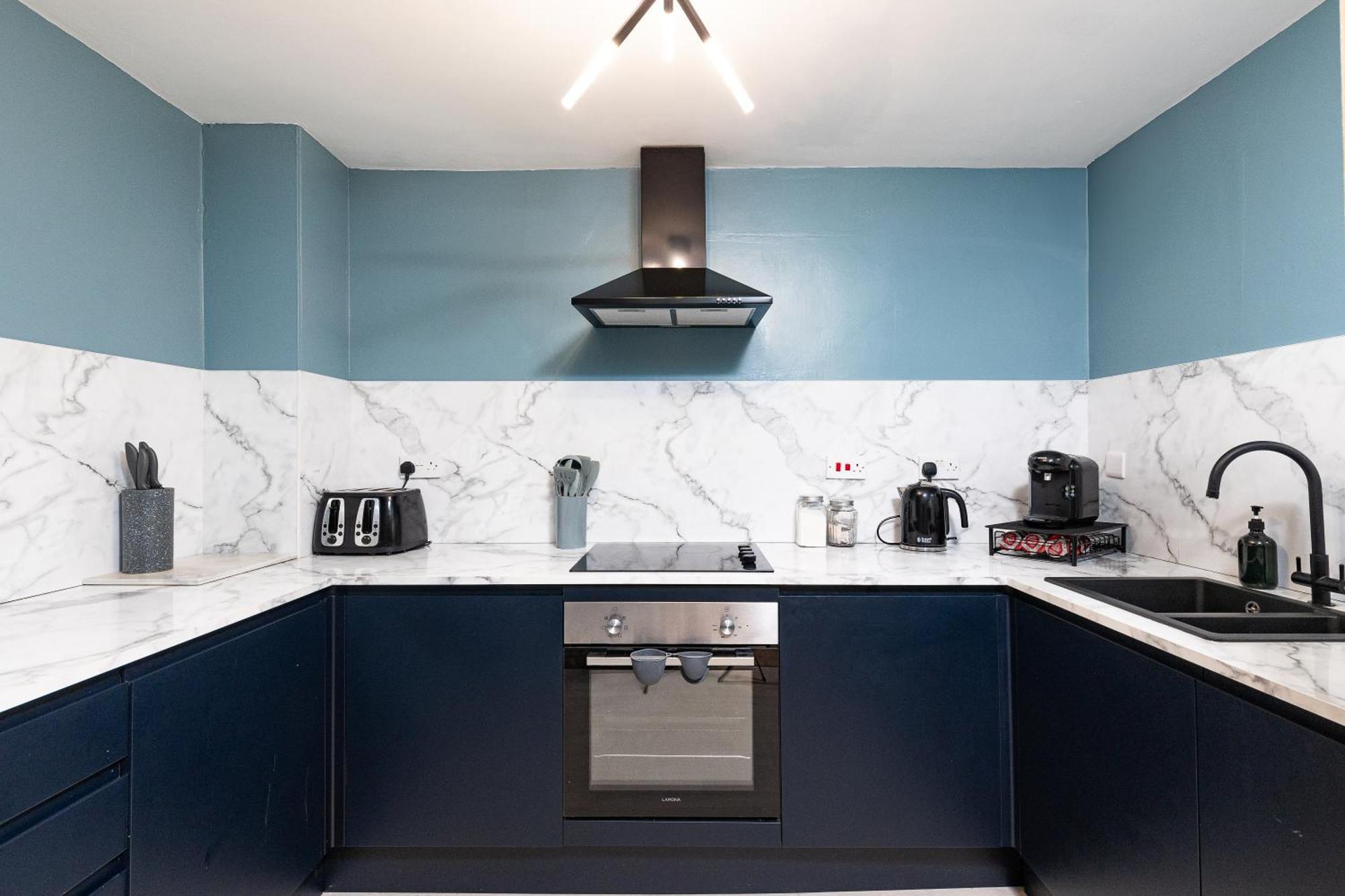 Stylish Seaside Home With King Beds And Parking Scarborough Ngoại thất bức ảnh
